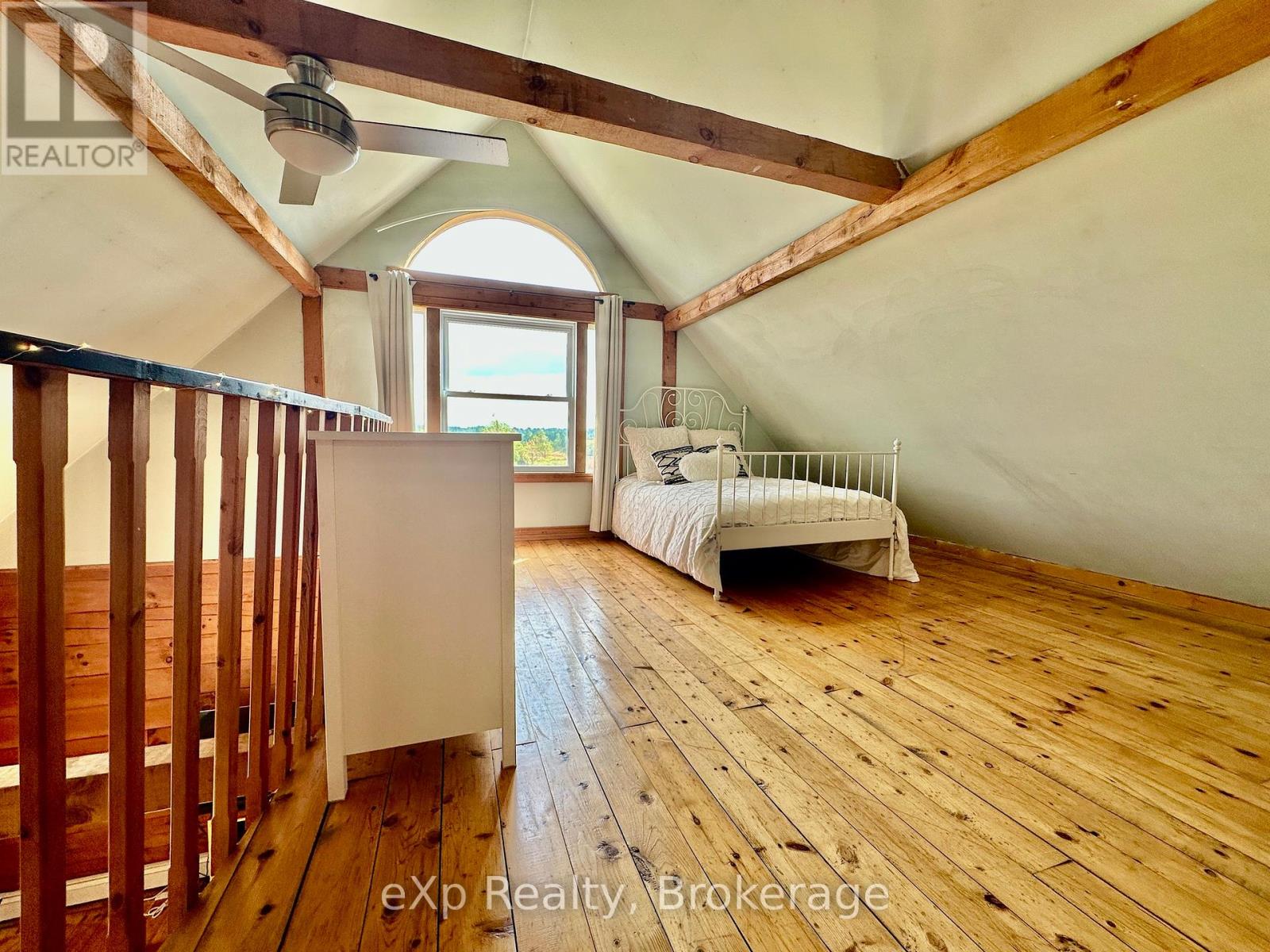 344022 North Line Property Photo 18