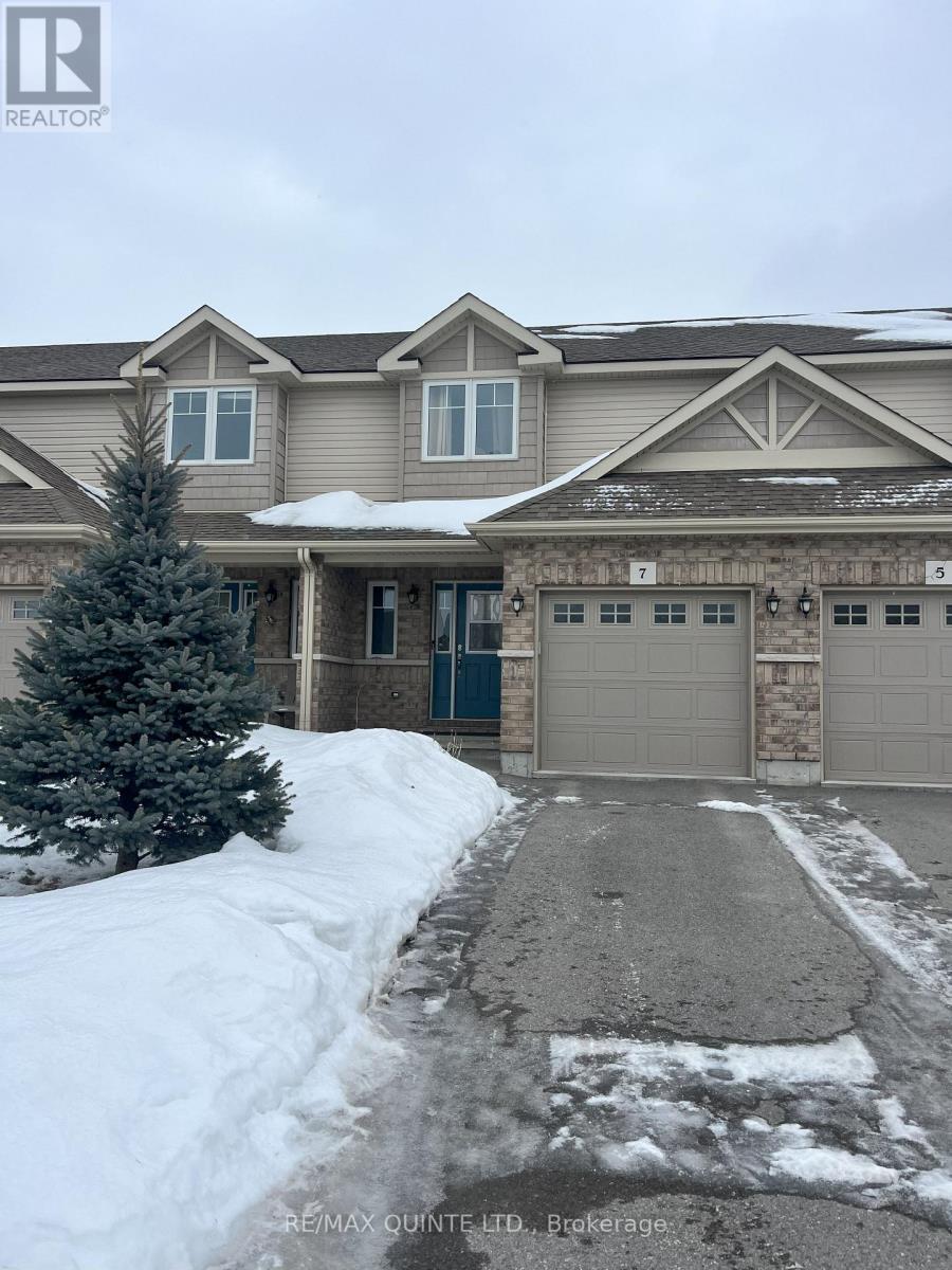 7 Valleyview Court Property Photo