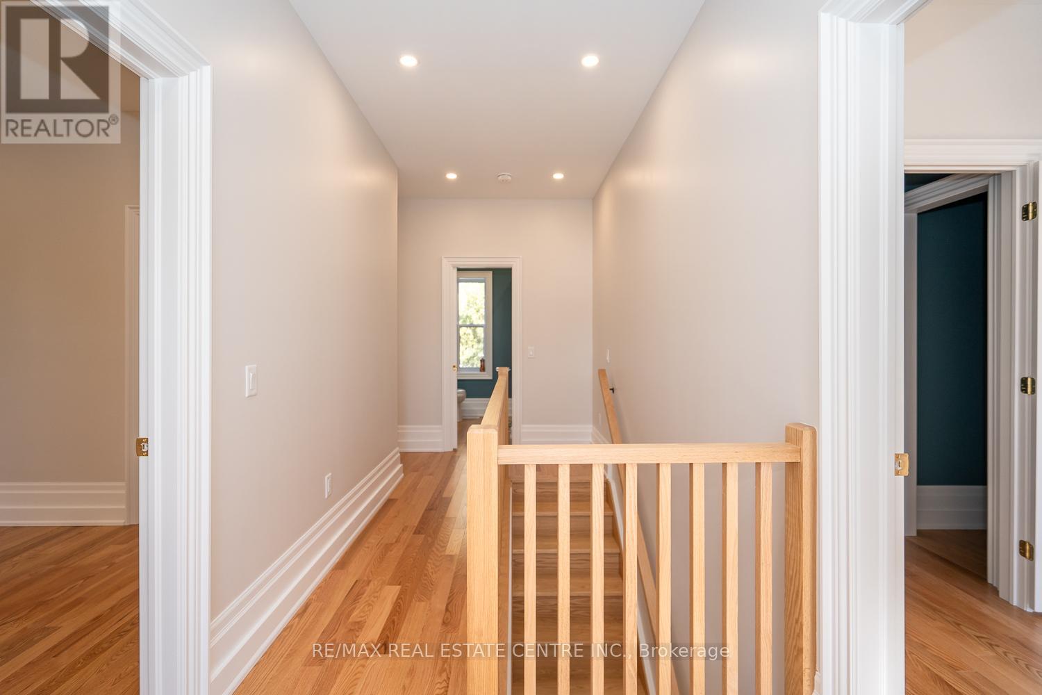 154 Main Street W Property Photo 31