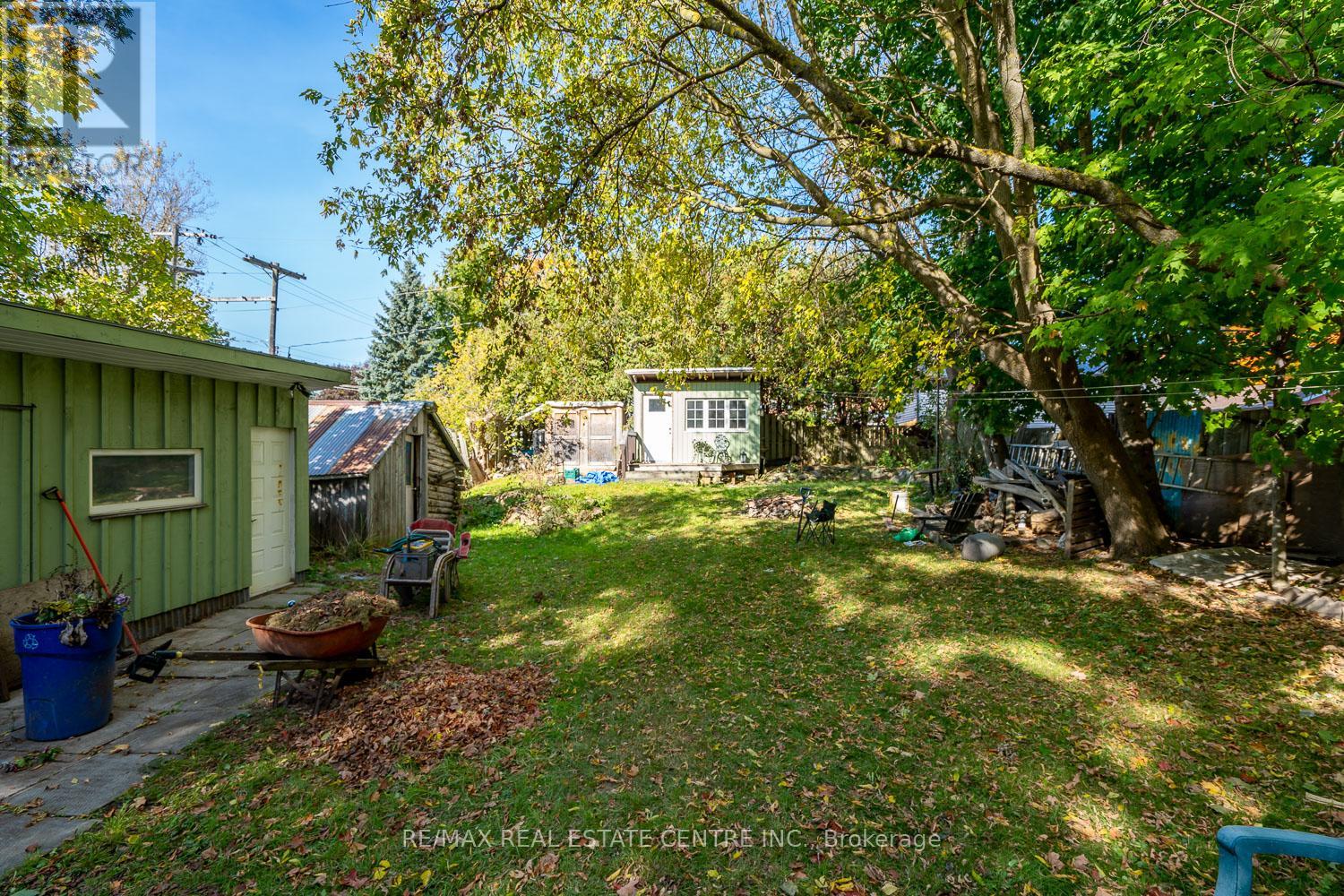 154 Main Street W Property Photo 34