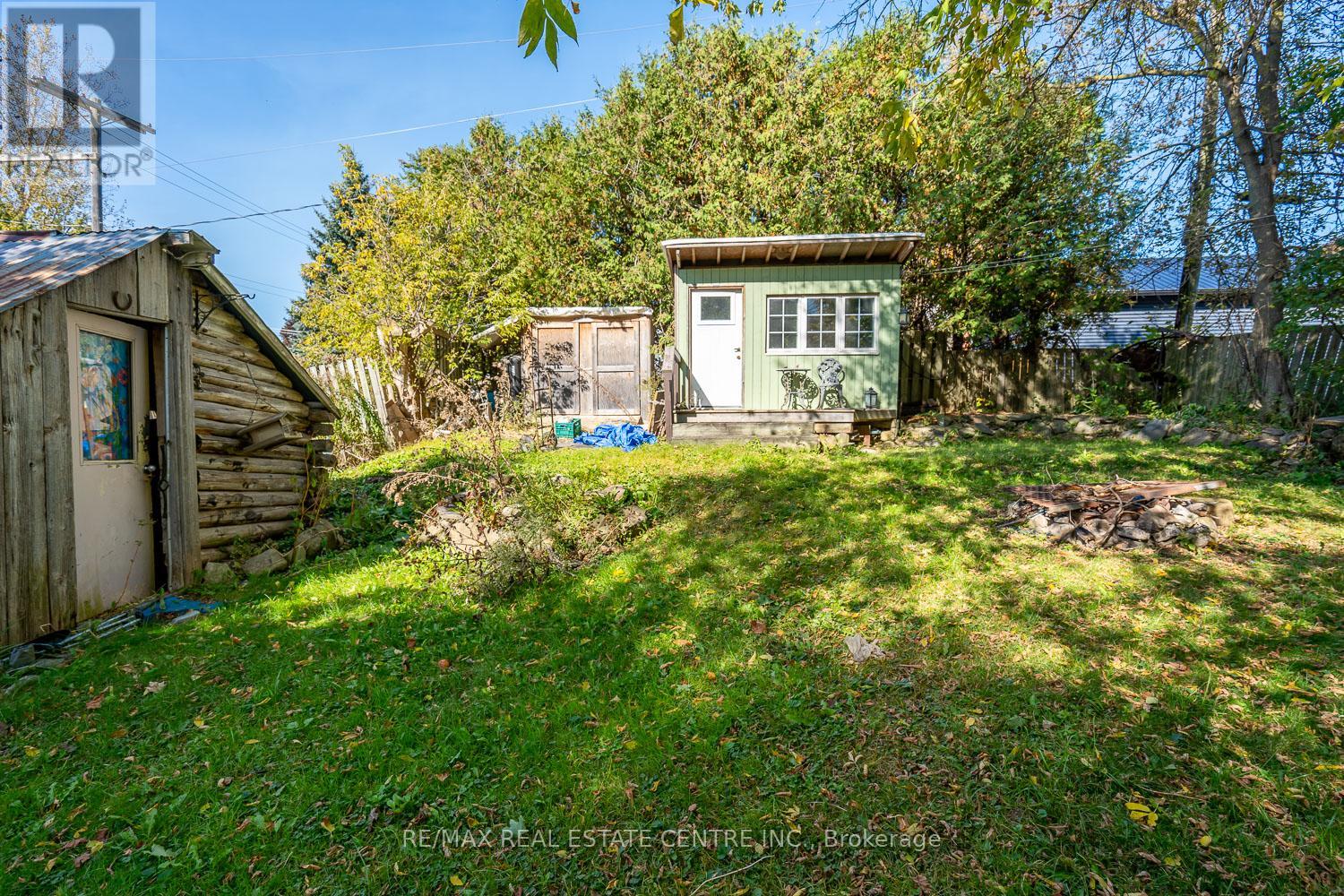 154 Main Street W Property Photo 35