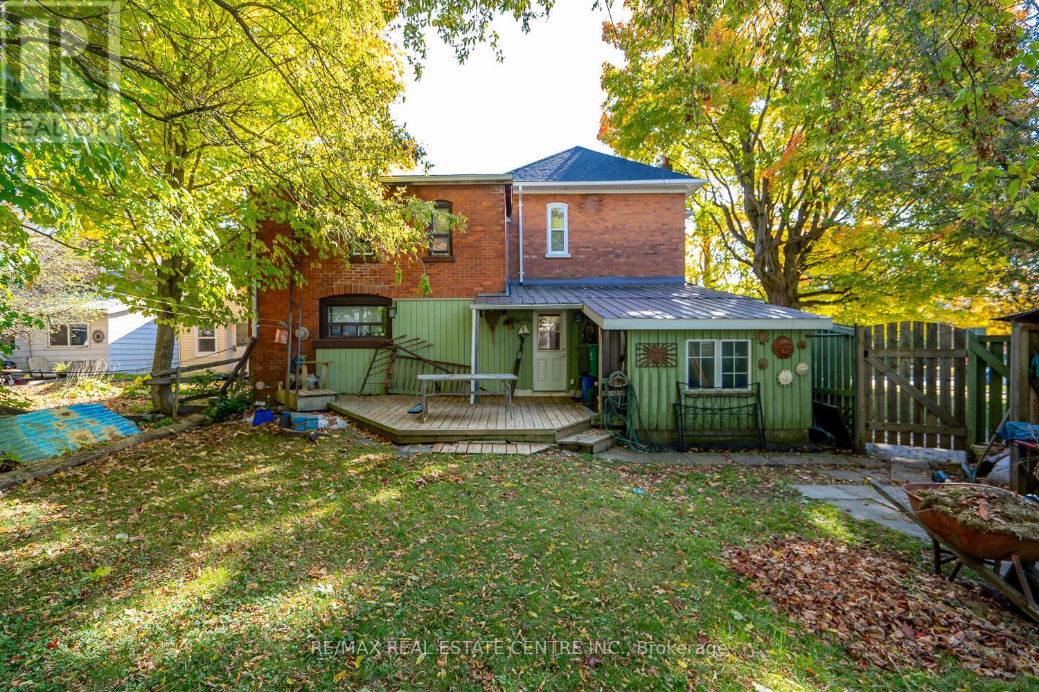 154 Main Street W Property Photo 36