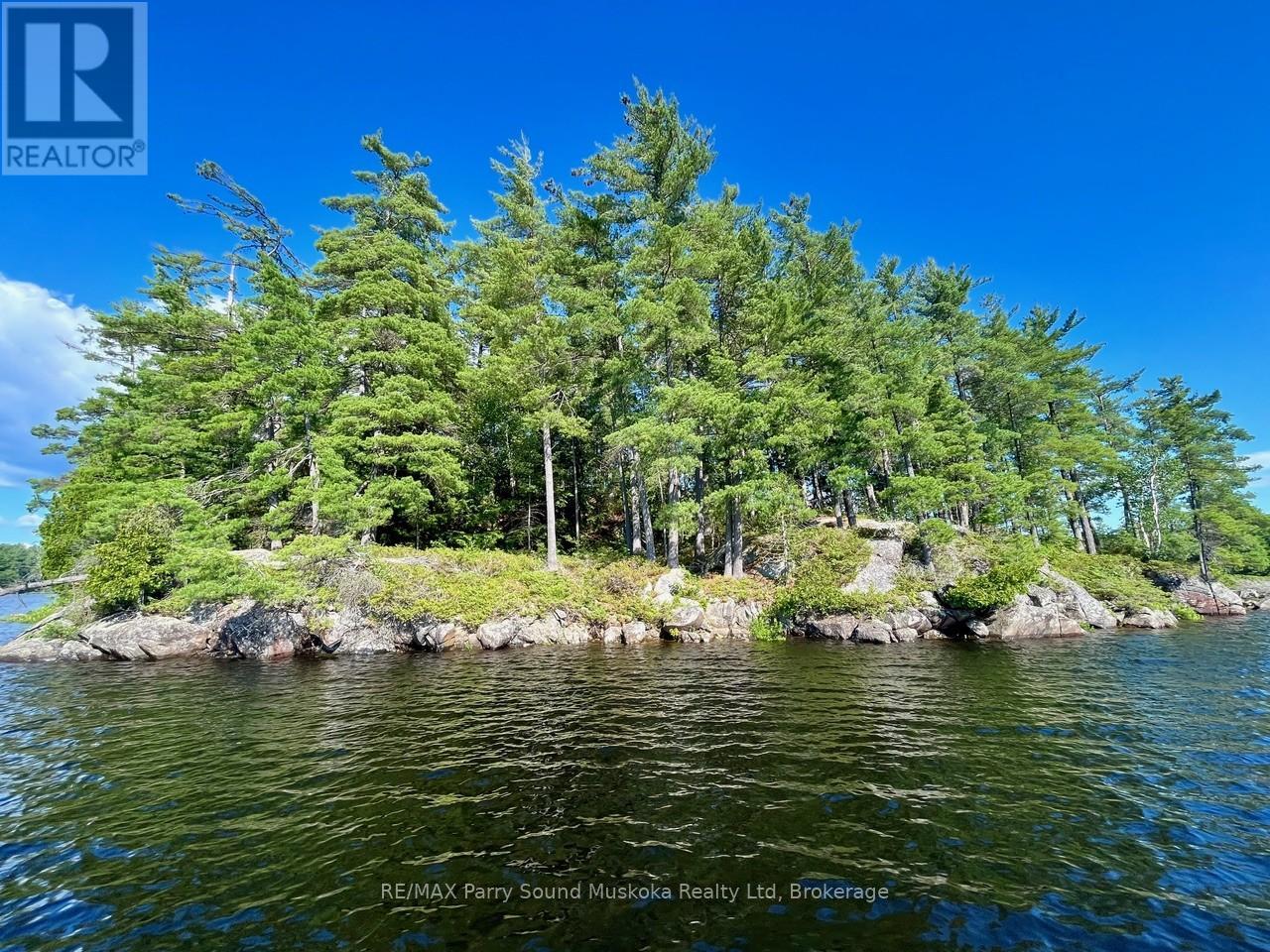 3 SANDY HOOK Property Photo 1