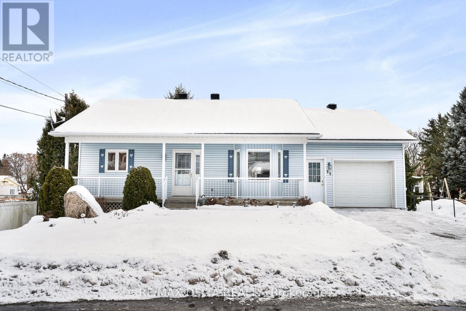 35 Union Street Property Photo