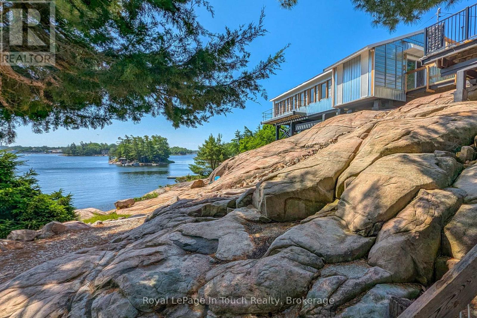 1878 ISLAND 1040 Property Photo 1