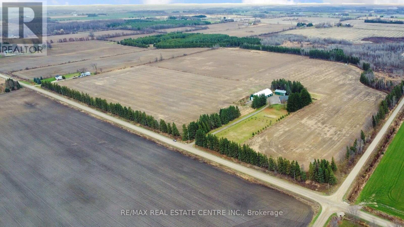 294288 8th Line Property Photo
