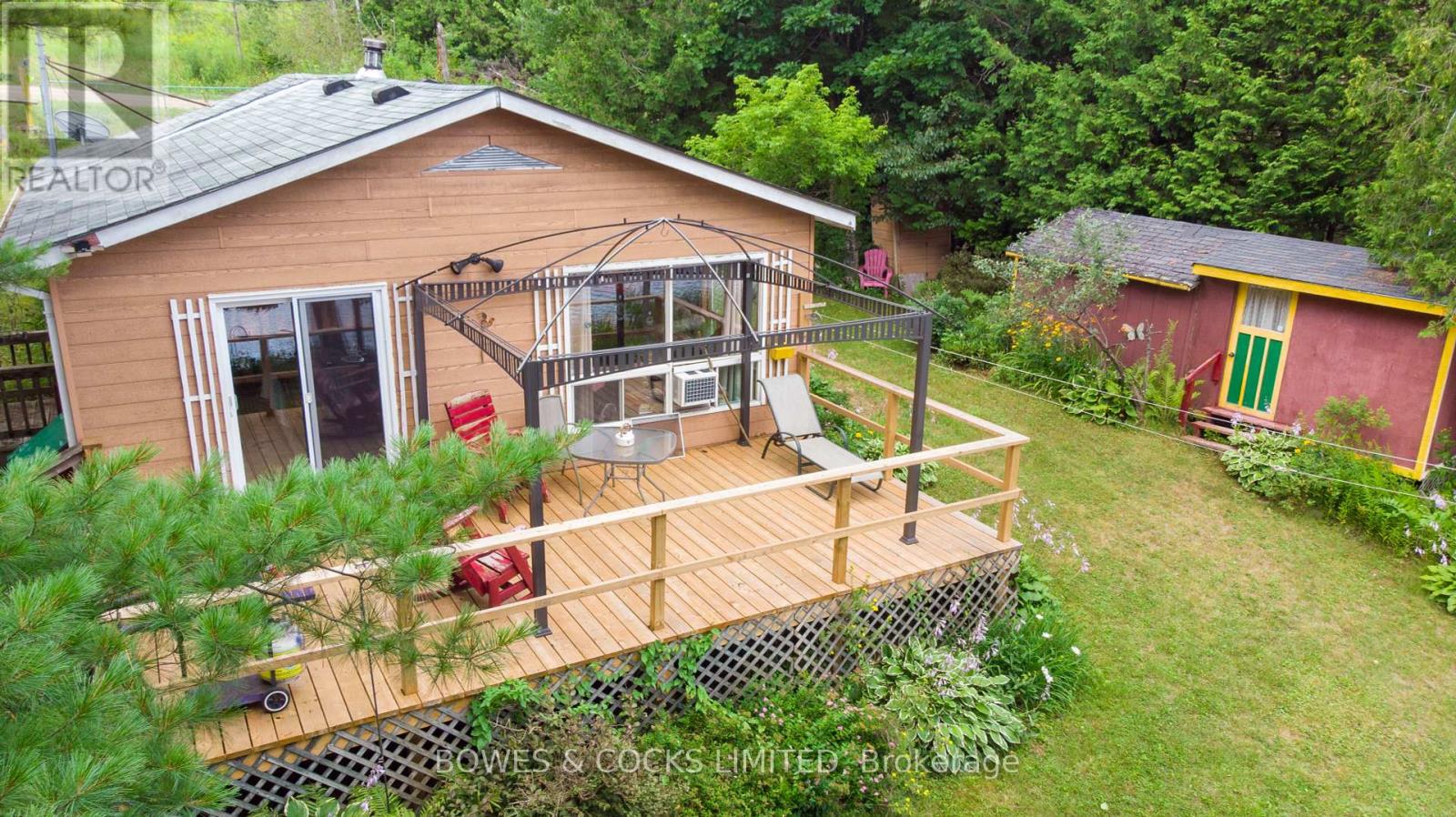 197 King Road W Property Photo 12