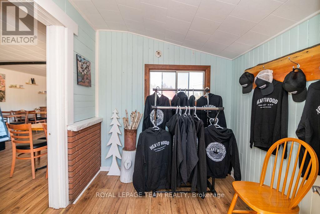 39280 Combermere Road Property Photo 2