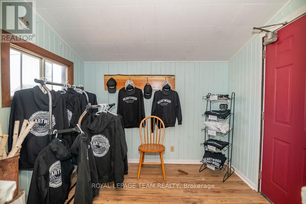 39280 Combermere Road Property Photo 3