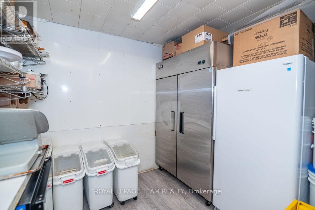 39280 Combermere Road Property Photo 19