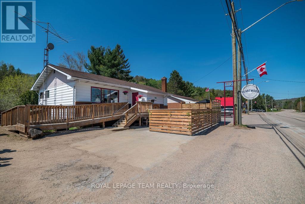39280 Combermere Road Property Photo 24