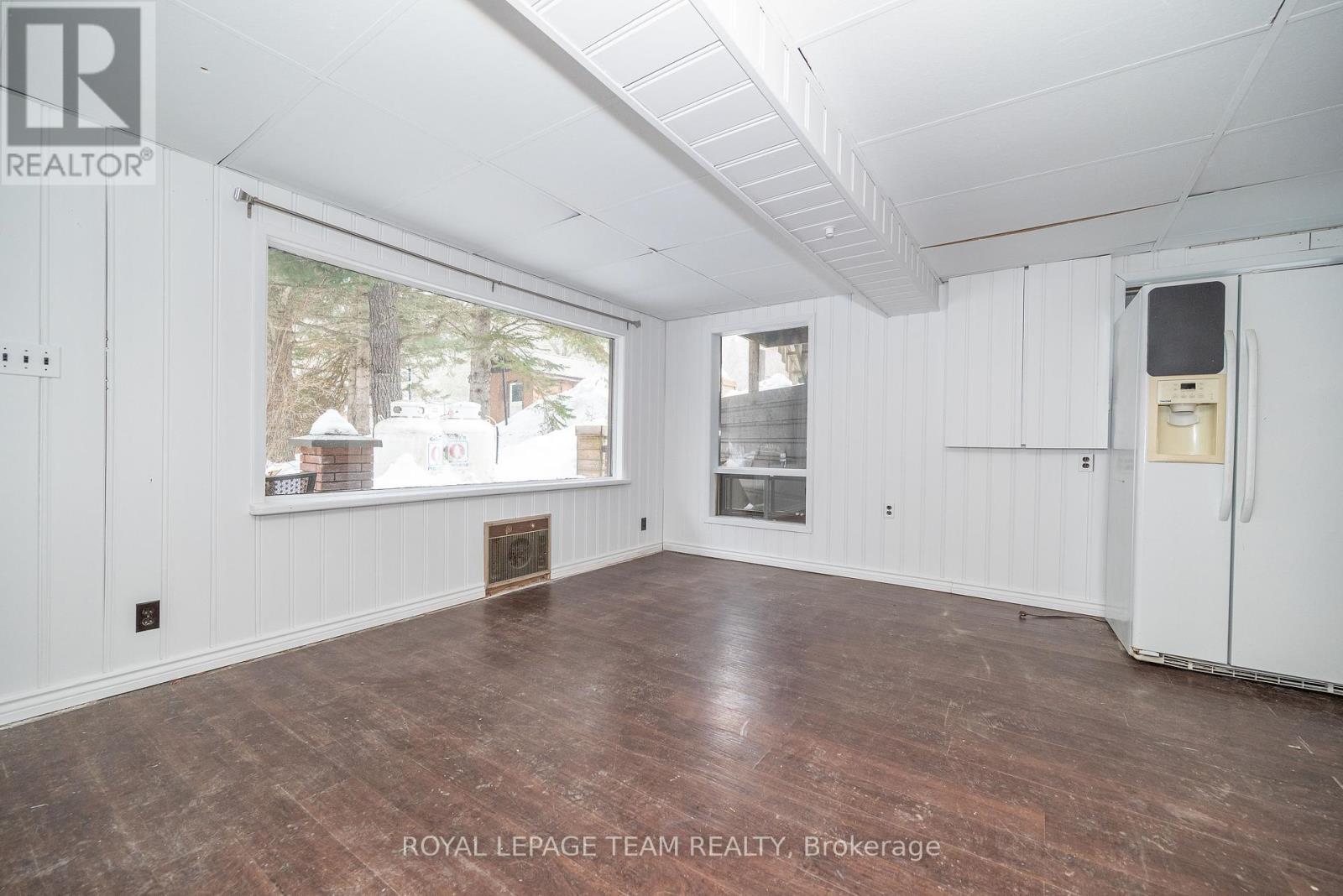 39280 Combermere Road Property Photo 44