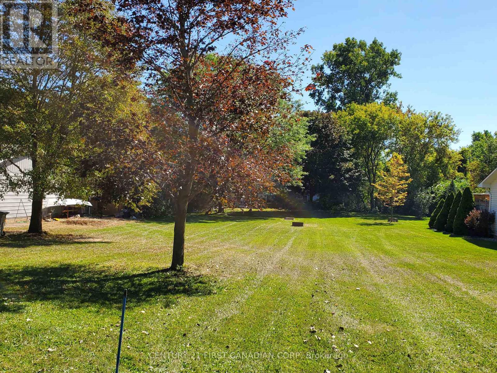 8275 Goosemarsh Line Property Photo 3