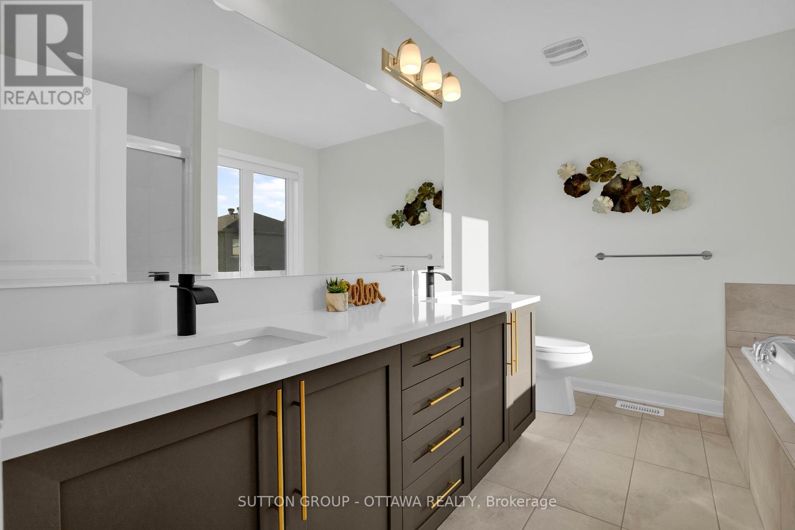 1021 Offley Road Property Photo 28