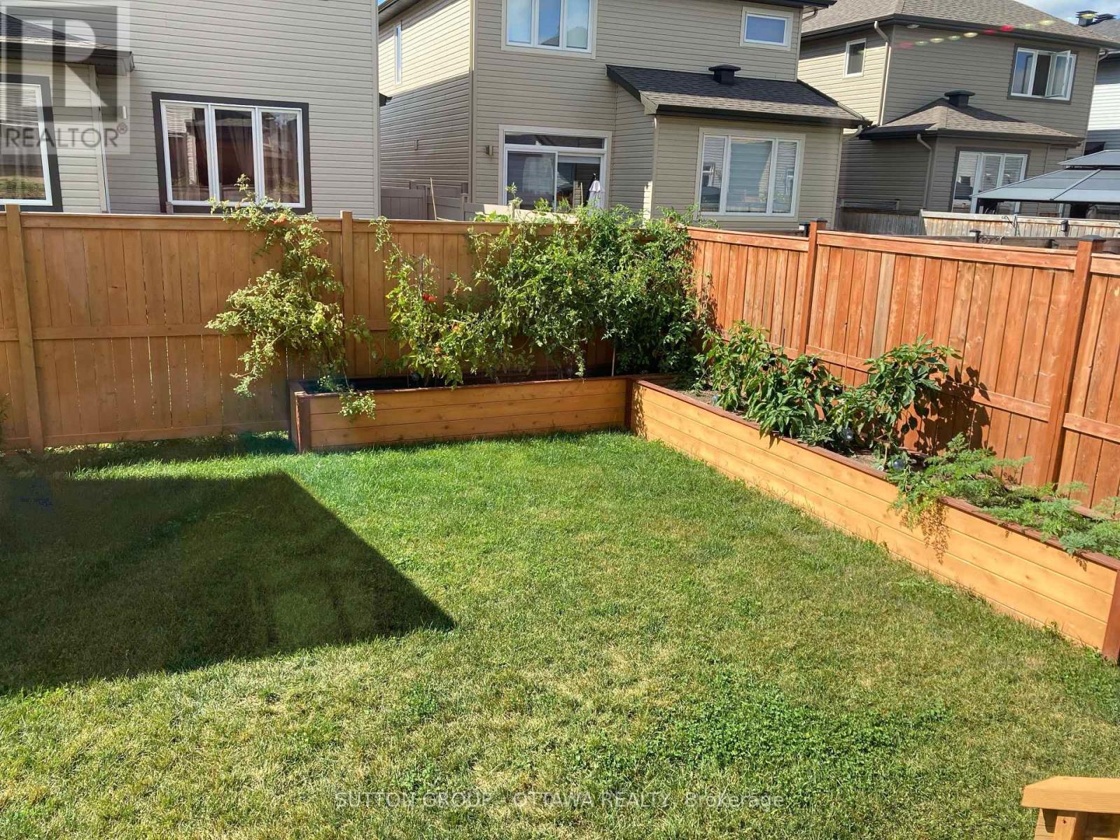 80 Aridus Crescent Property Photo 47