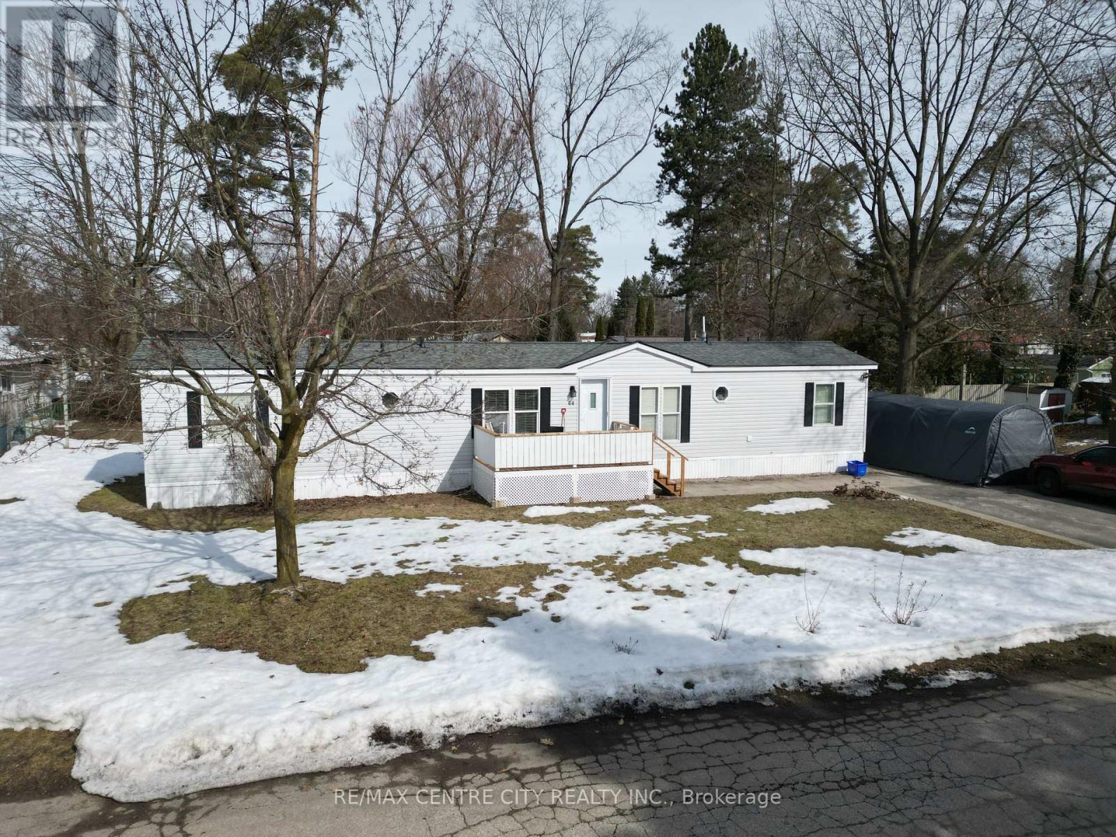 64 - 746112 Township Road 4 Road S Property Photo 1
