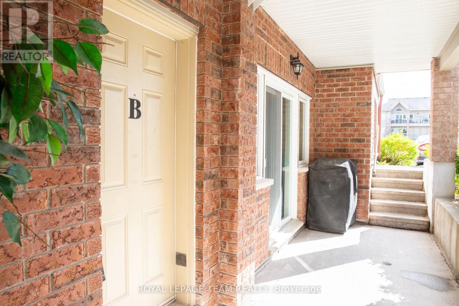 B - 1113 Stittsville Main Street Property Photo 2