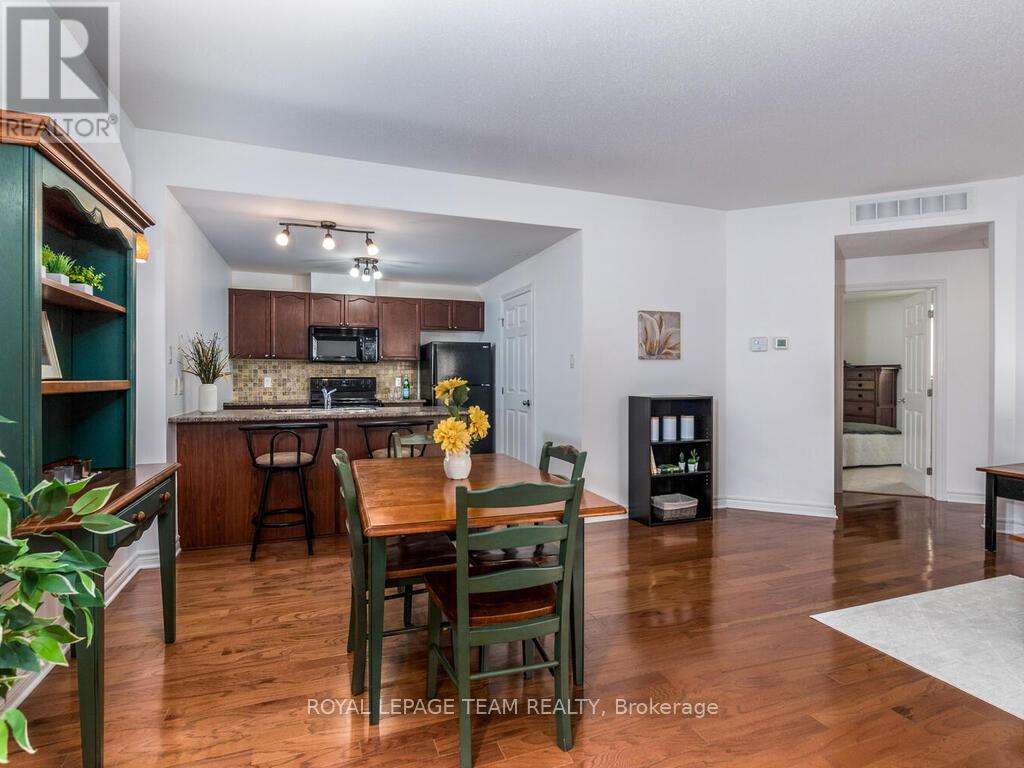 B - 1113 Stittsville Main Street Property Photo 11