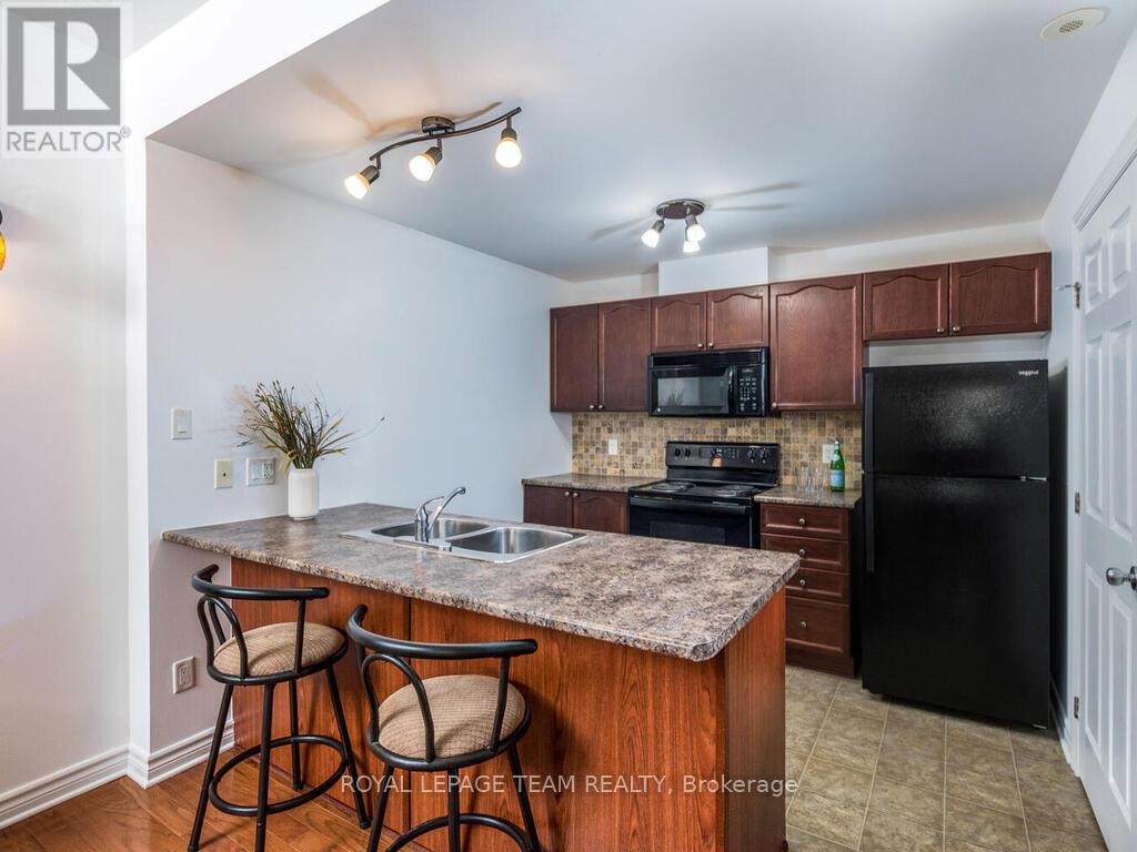 B - 1113 Stittsville Main Street Property Photo 12