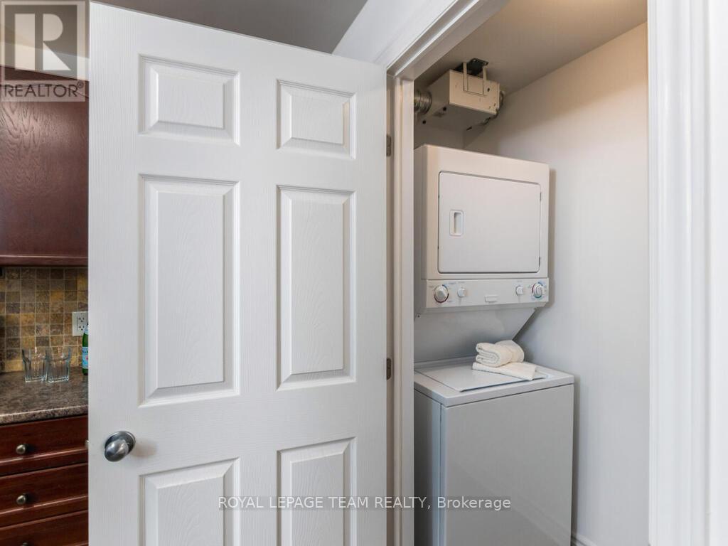 B - 1113 Stittsville Main Street Property Photo 14