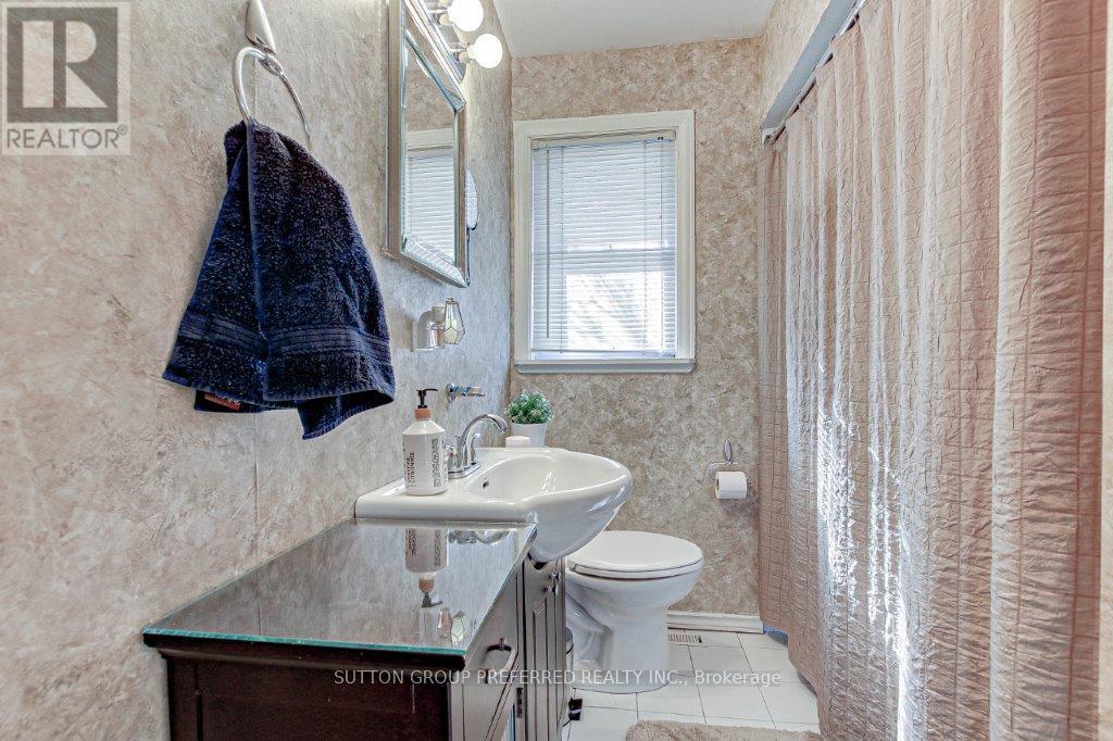 1340 Byron Baseline Road Property Photo 12