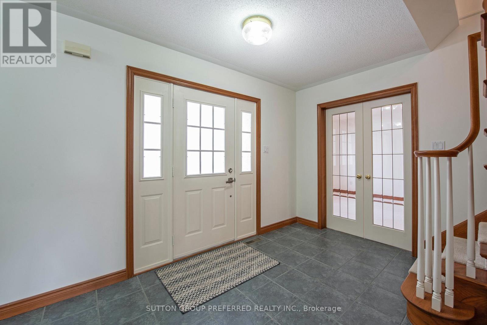 130 Toohey Lane Property Photo 4