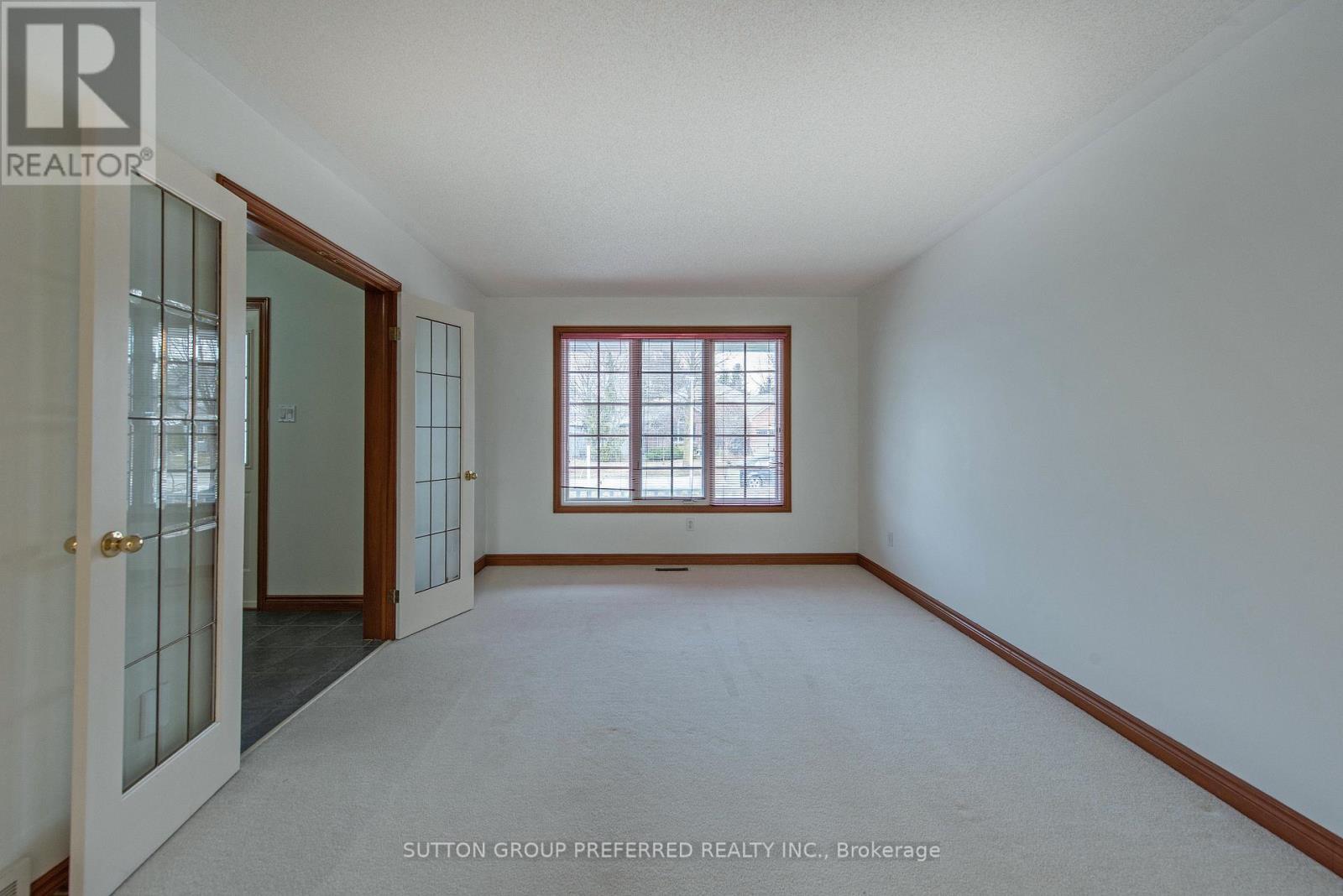 130 Toohey Lane Property Photo 8