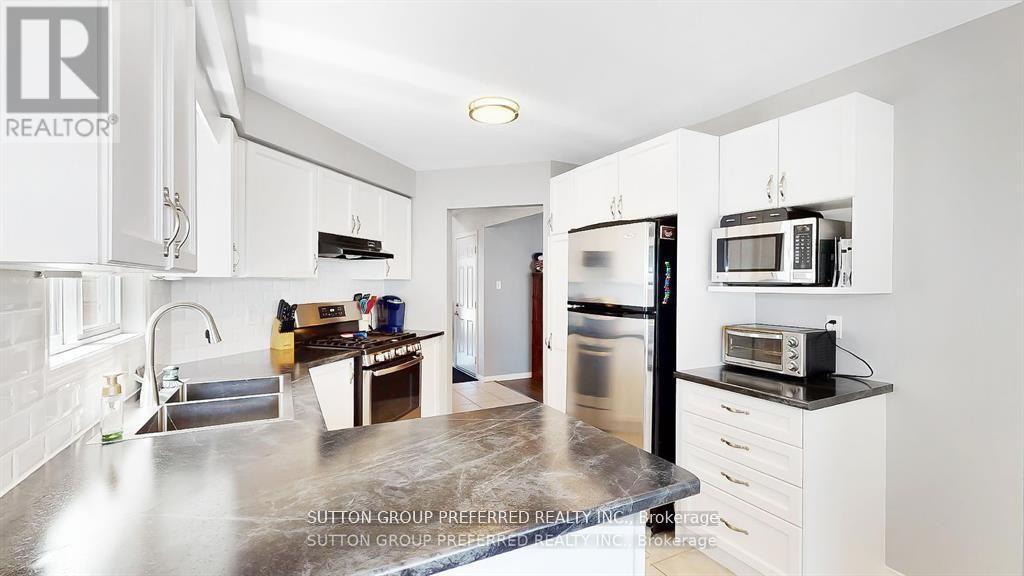 140 Rossmore Court Property Photo 7