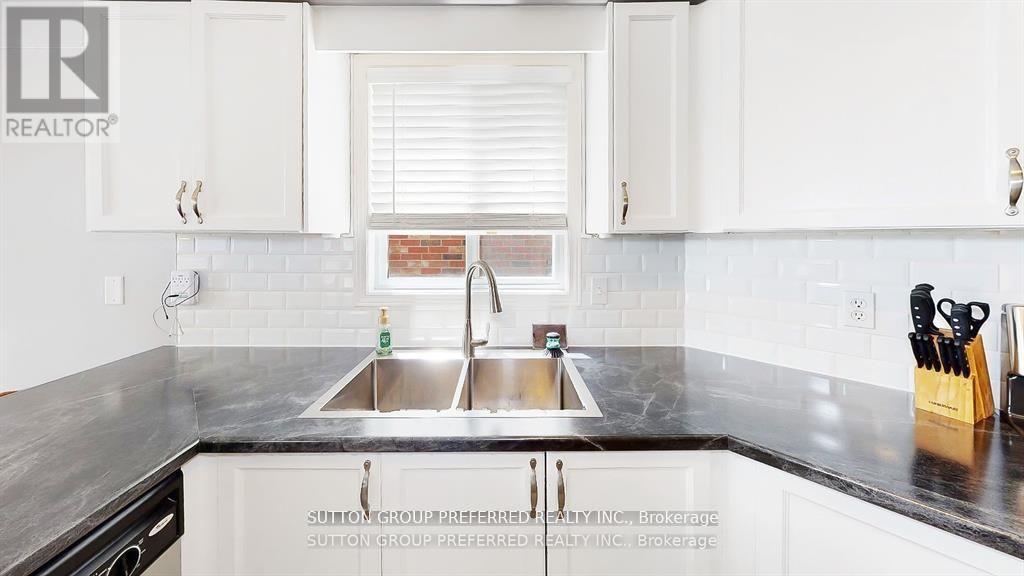 140 Rossmore Court Property Photo 8