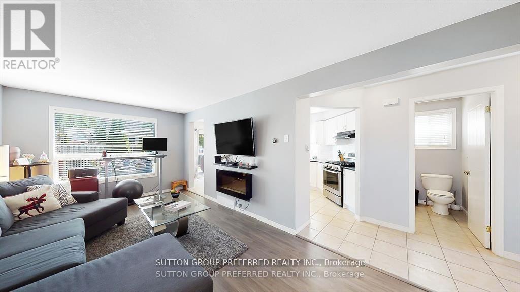 140 Rossmore Court Property Photo 11