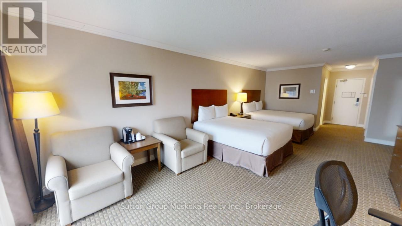 402 - 402 BAYSHORE - DEERHURST DRIVE Property Photo 1