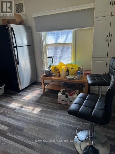 191 Wharncliffe Road S Property Photo 12