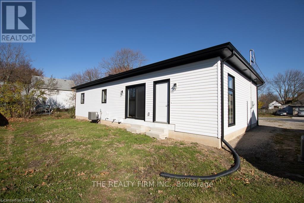 #b - 236 Elizabeth Street Property Photo 19