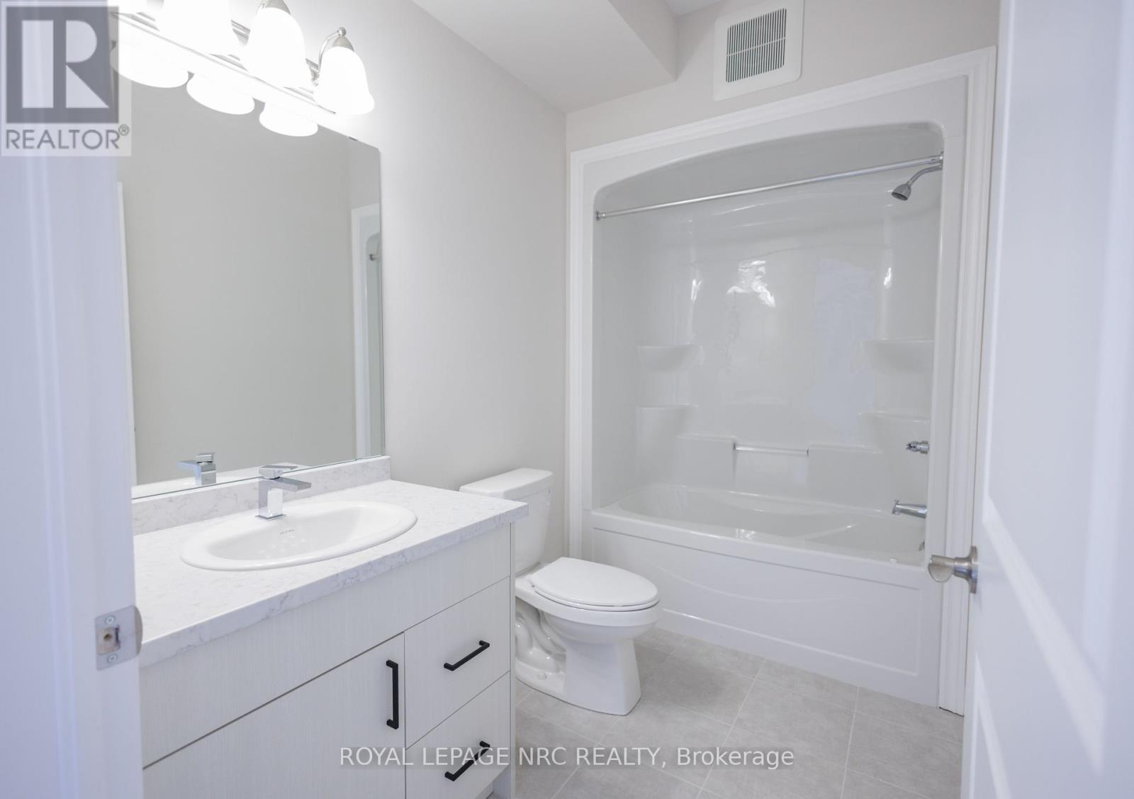 41 St Davids W Property Photo 10