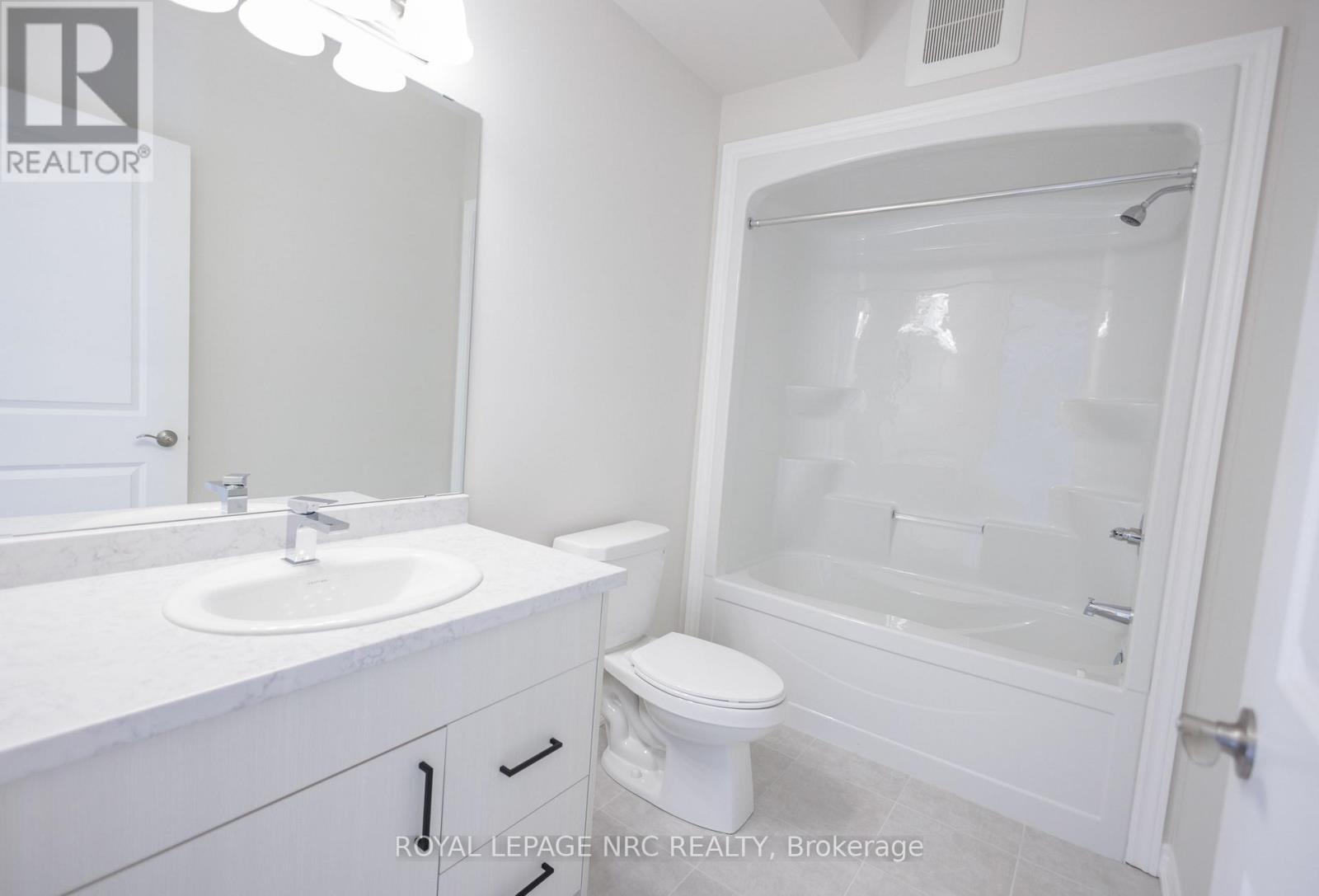 41 St Davids W Property Photo 16