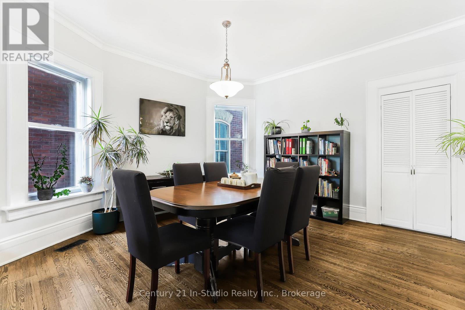 446 9th Street E Property Photo 17