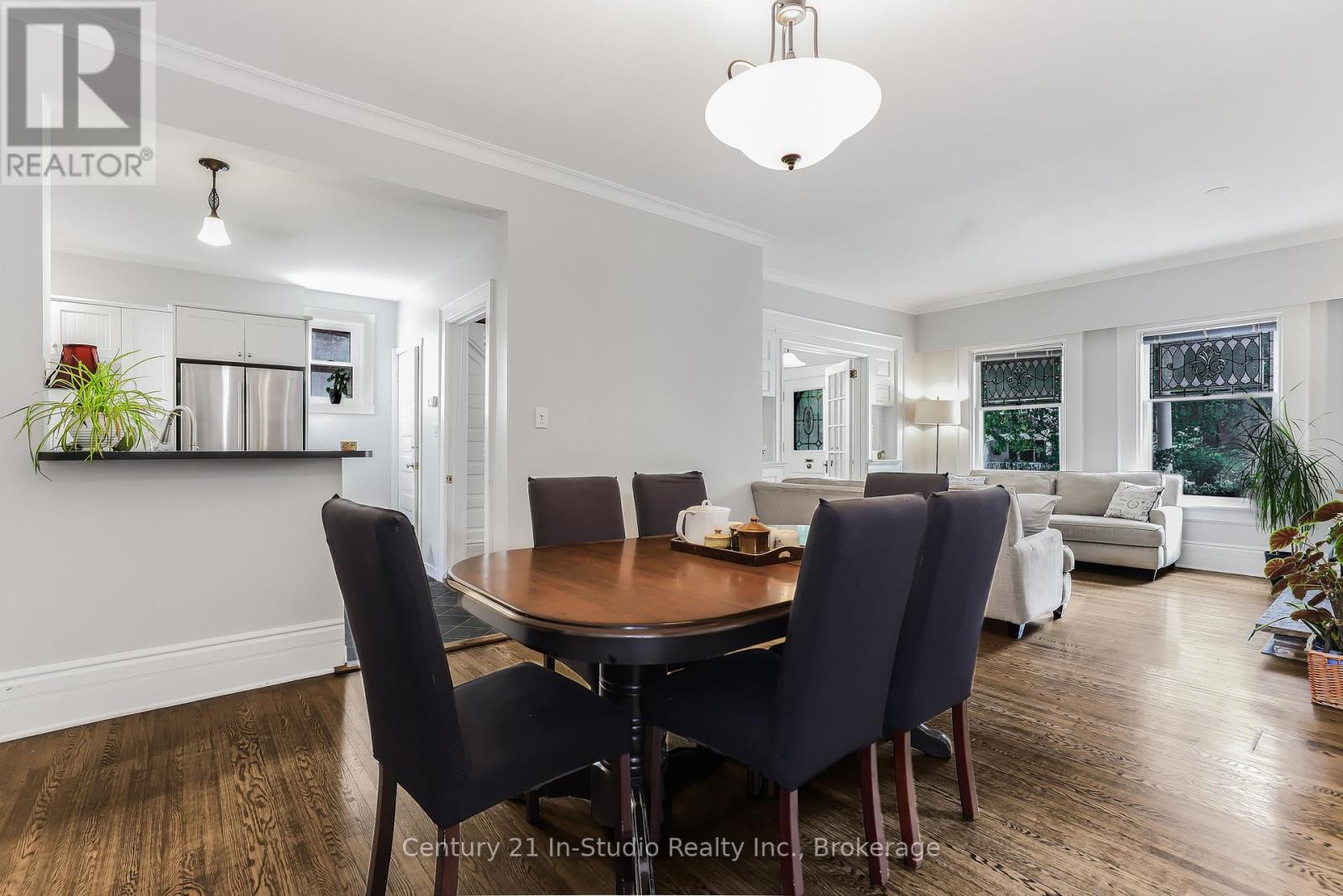 446 9th Street E Property Photo 18