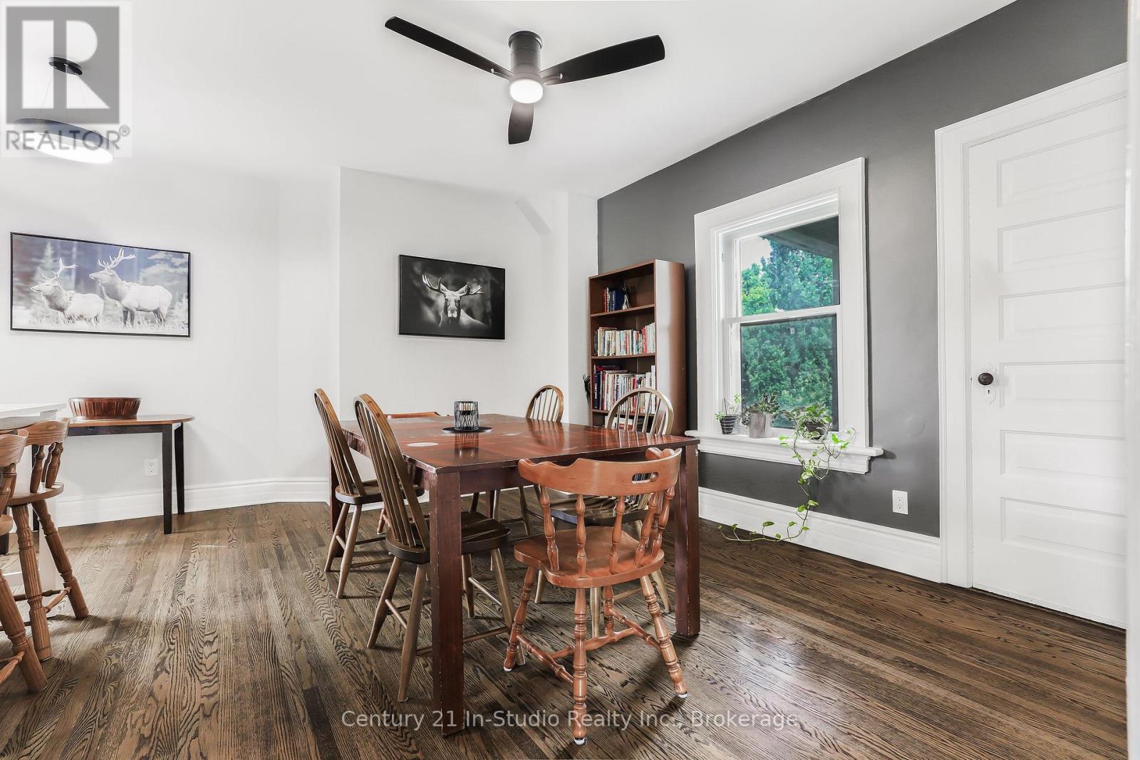 446 9th Street E Property Photo 24