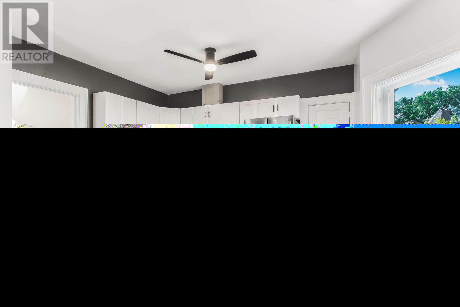 446 9th Street E Property Photo 27