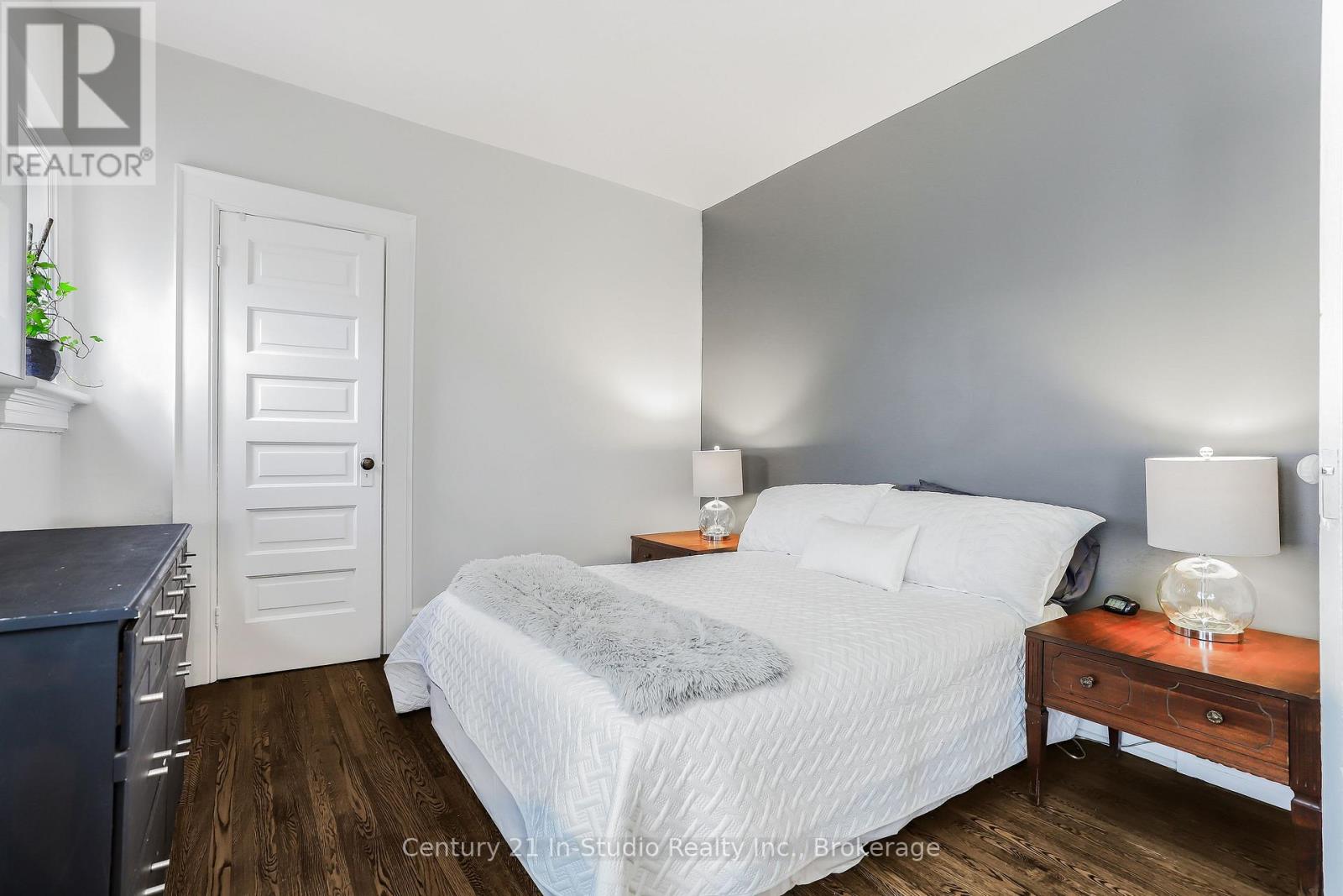 446 9th Street E Property Photo 31