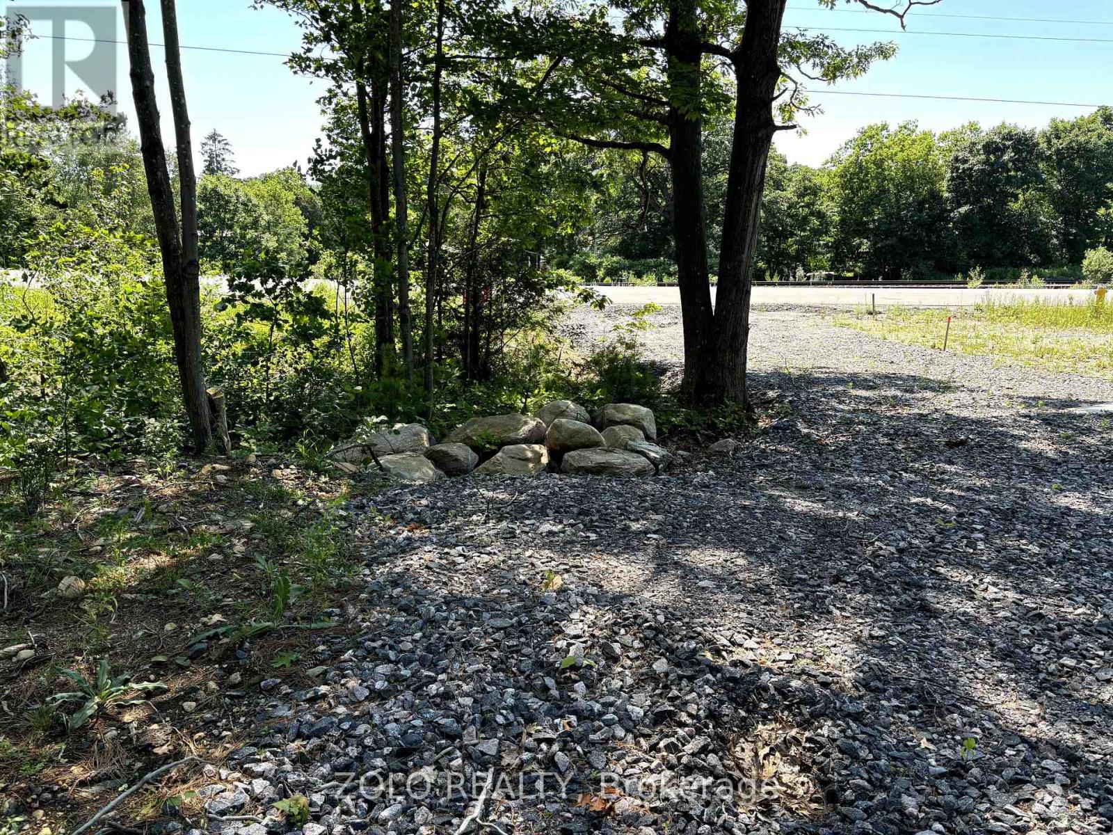 18 Hawkins Point Road Property Photo 9