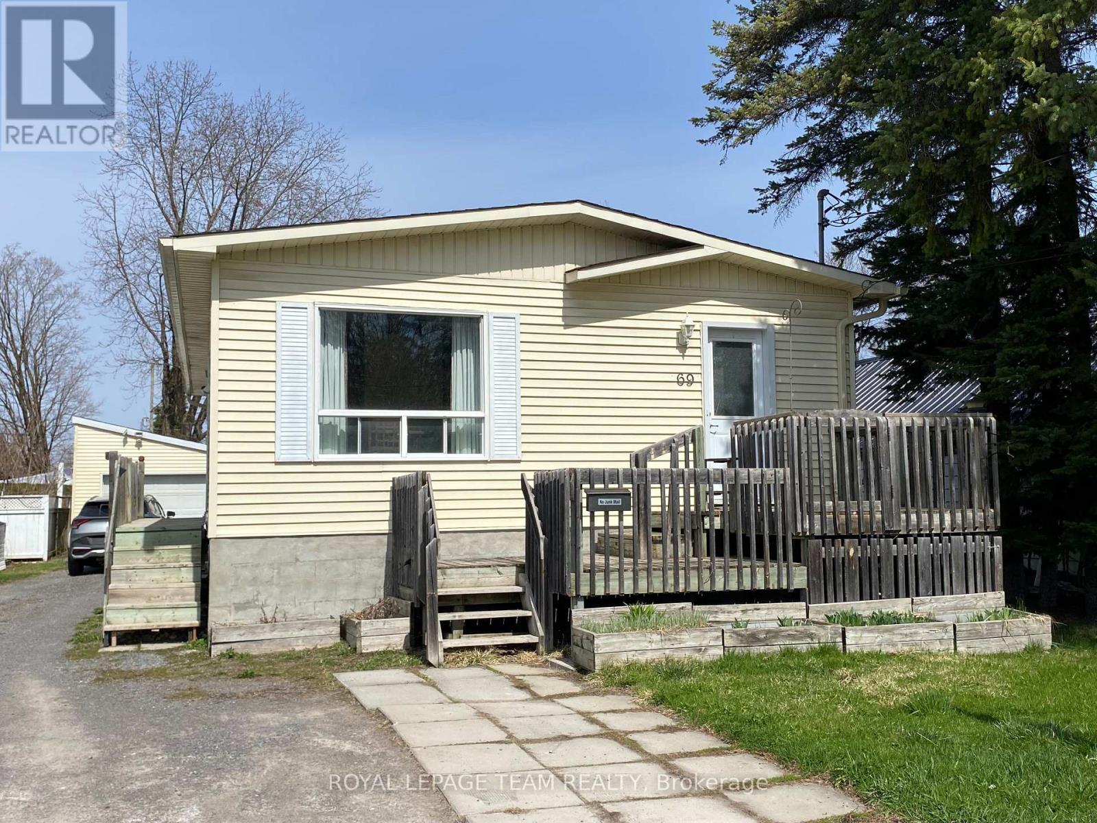 Arnprior Real Estate Listings Main Image