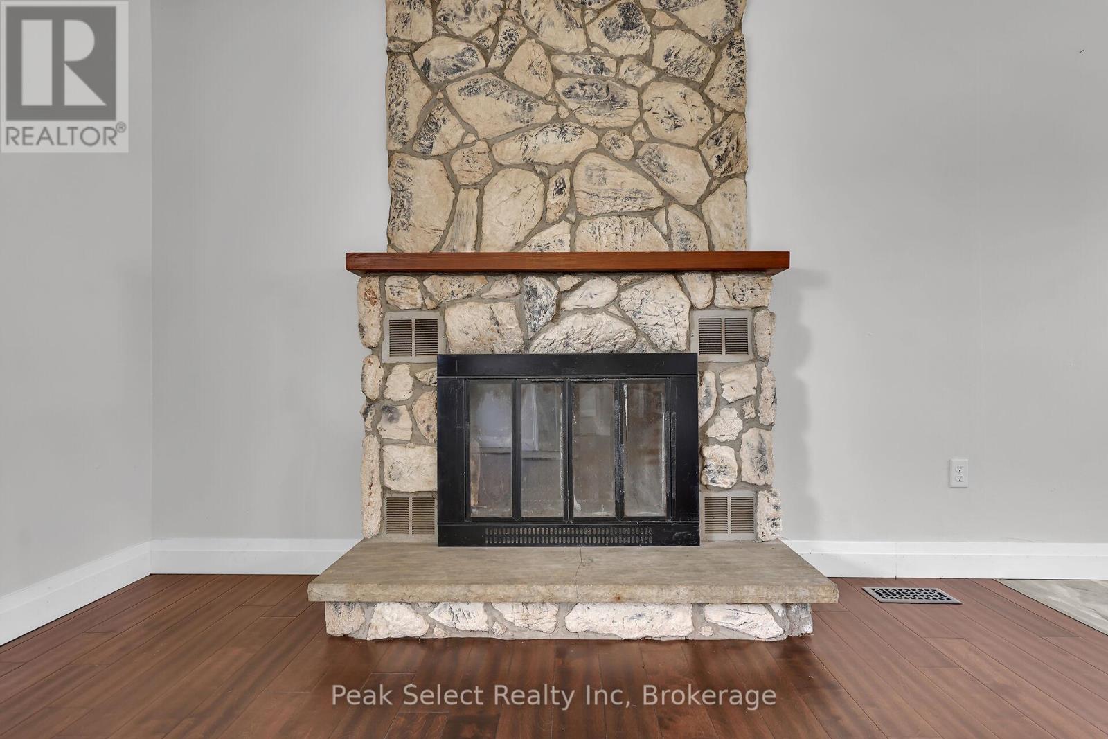 20328 Fairview Road Property Photo 12