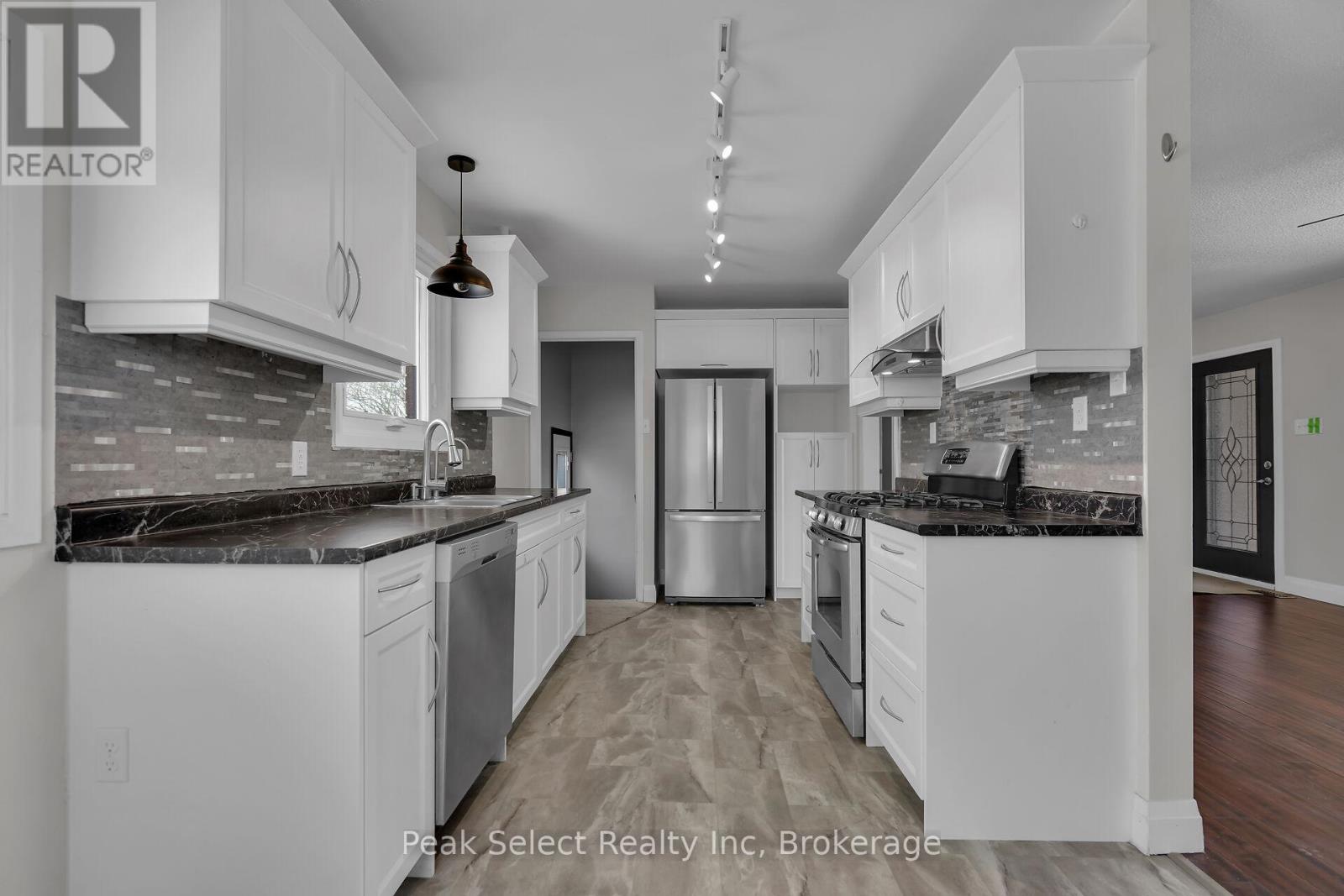 20328 Fairview Road Property Photo 16