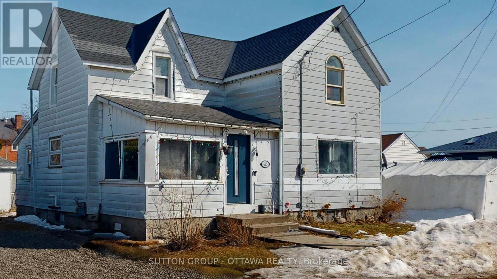 665 EAST STREET Property Image
