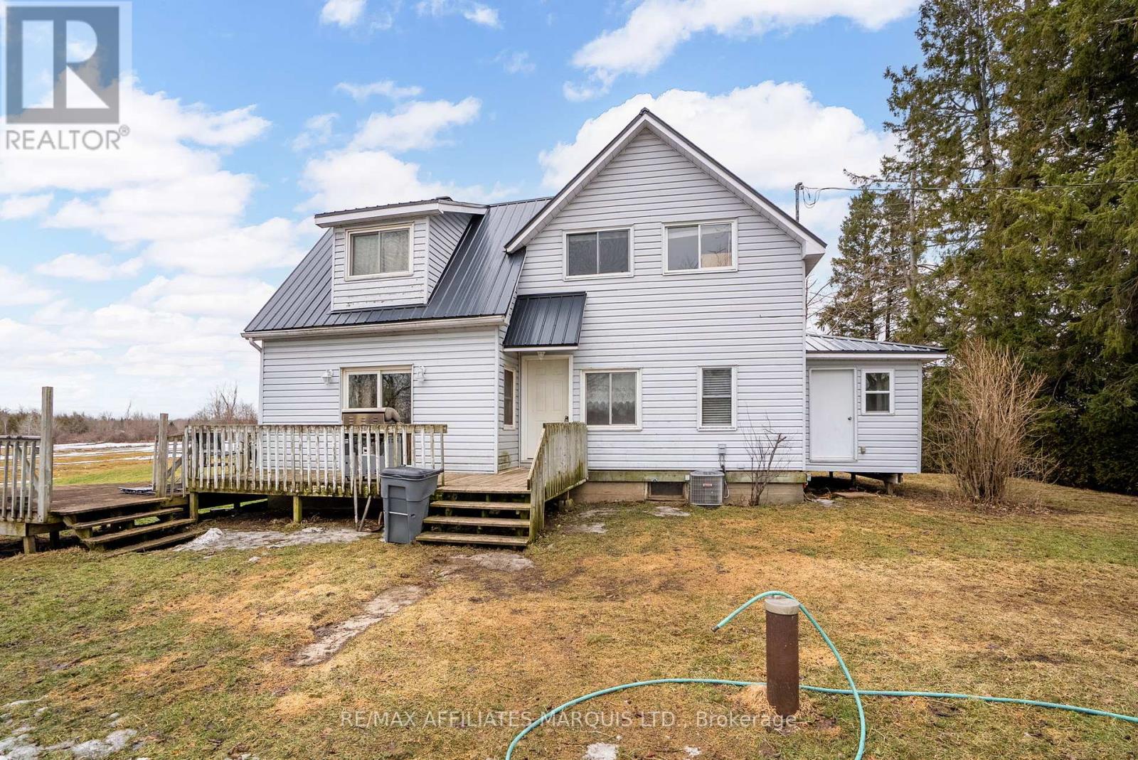 16172 Rush City Road Property Photo 2