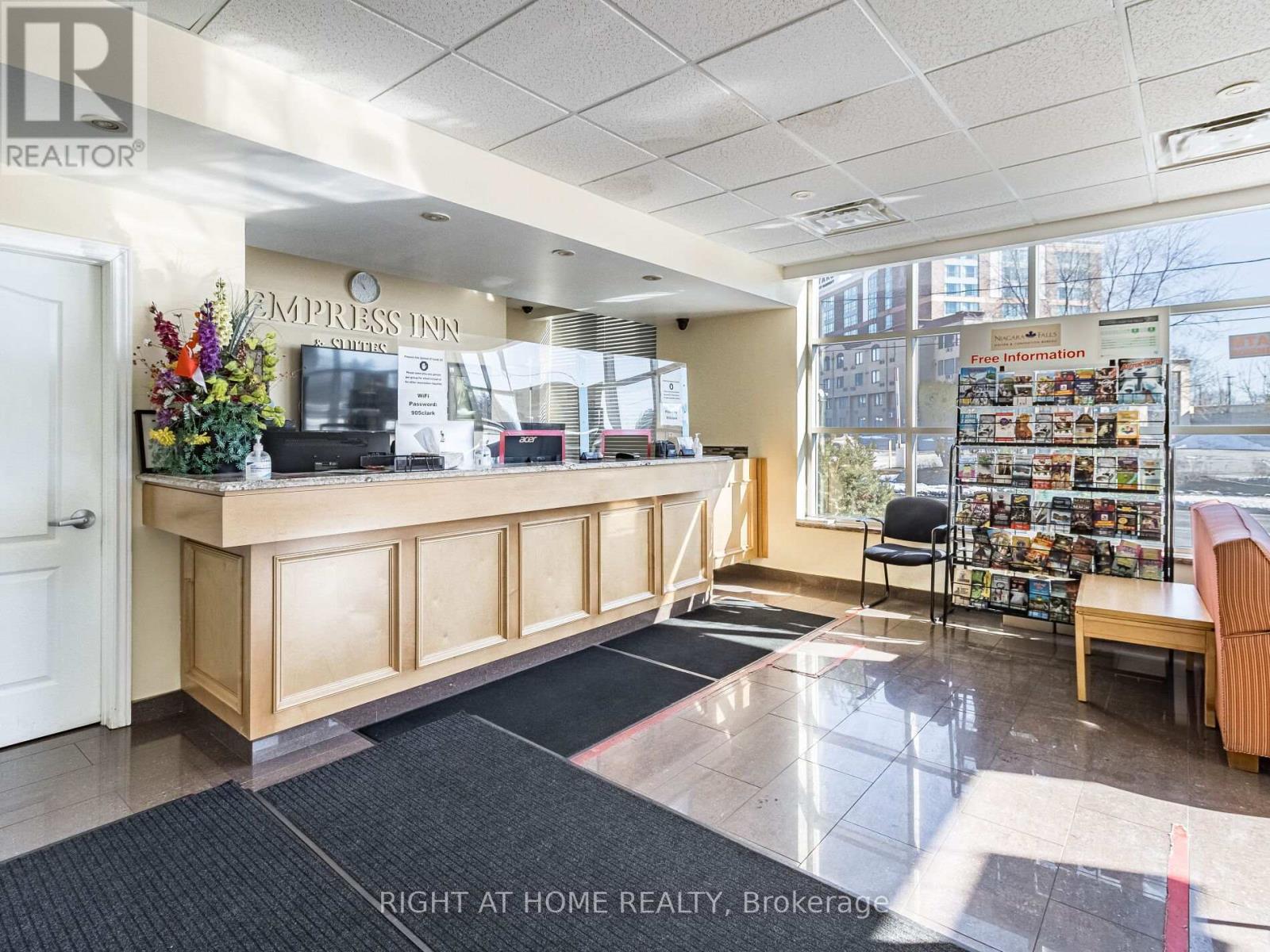 5951 Clark Avenue Property Photo 6