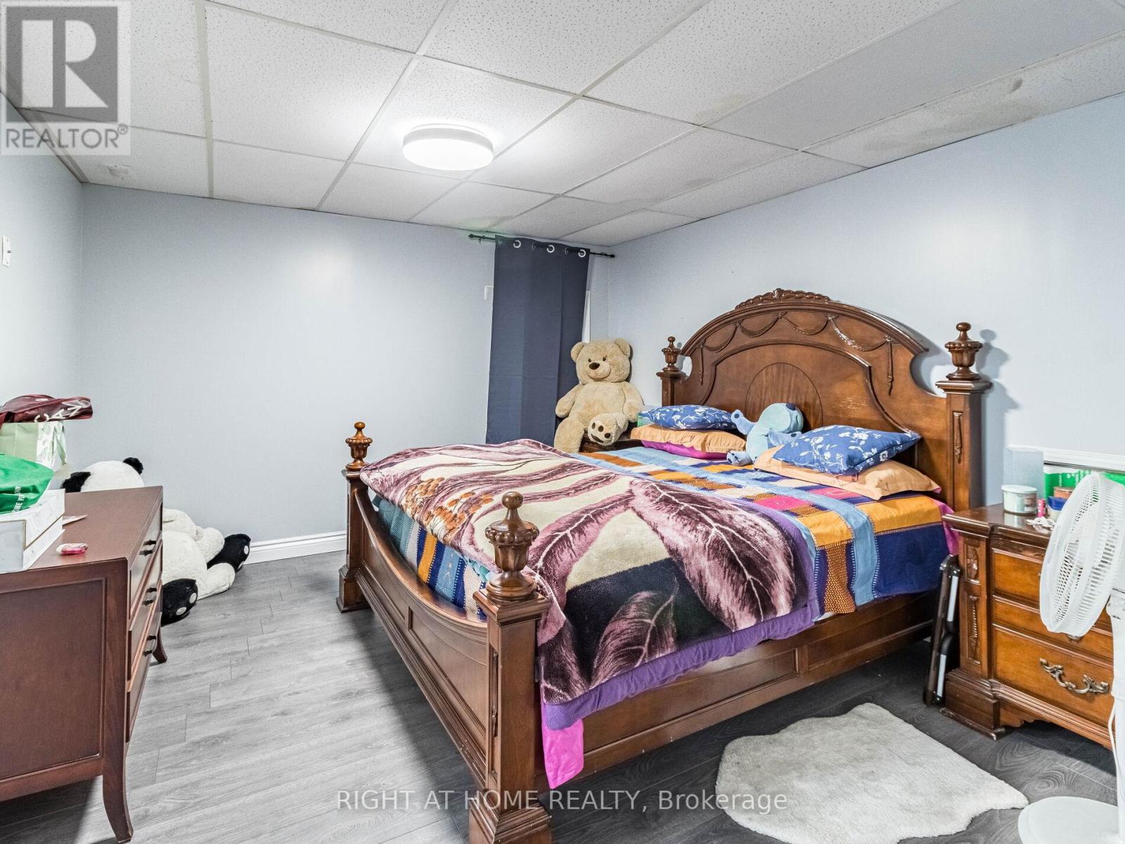 5951 Clark Avenue Property Photo 15