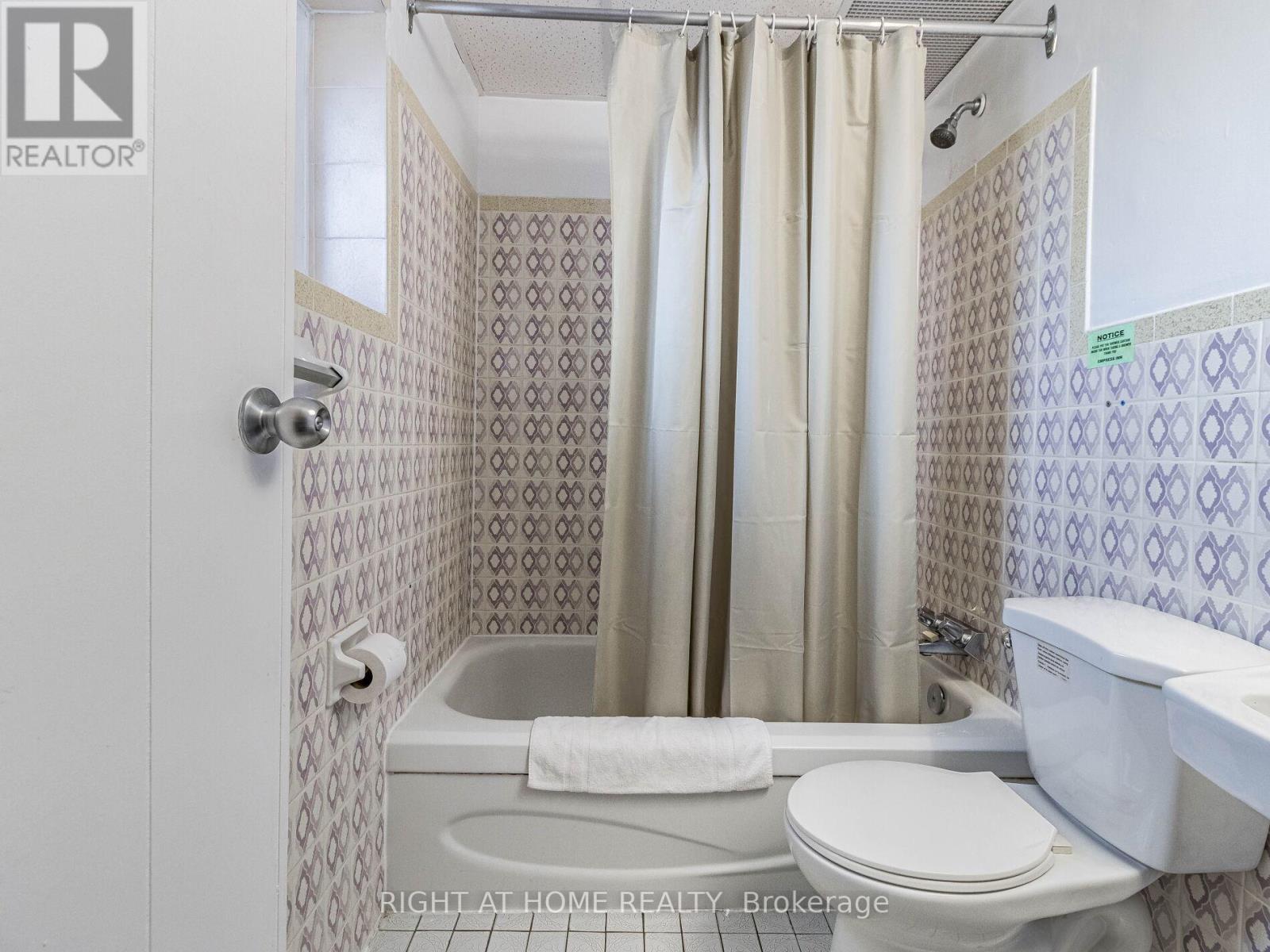 5951 Clark Avenue Property Photo 23