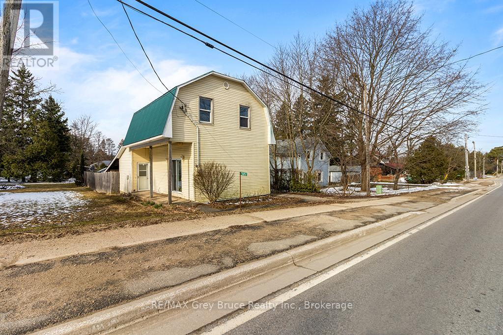 776852 Highway 10 Highway S Property Photo
